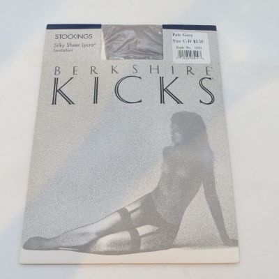 Berkshire Kicks Stockings Pale Grey Size C-D Style No. 1550 vintage 1988 nylons